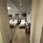 Hotel Vila Tirana 호텔 티라나