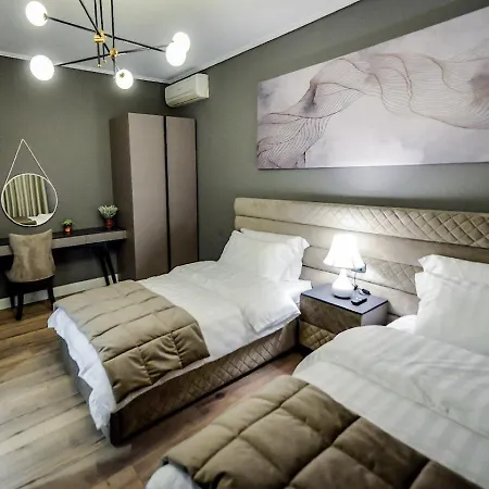 ホテル Hotel Vila Tirana ティラナ