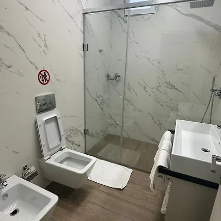 Hotel Vila Tirana Отель