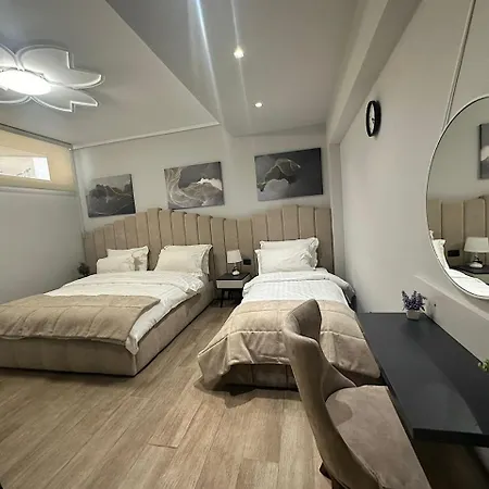 Отель Hotel Vila Tirana